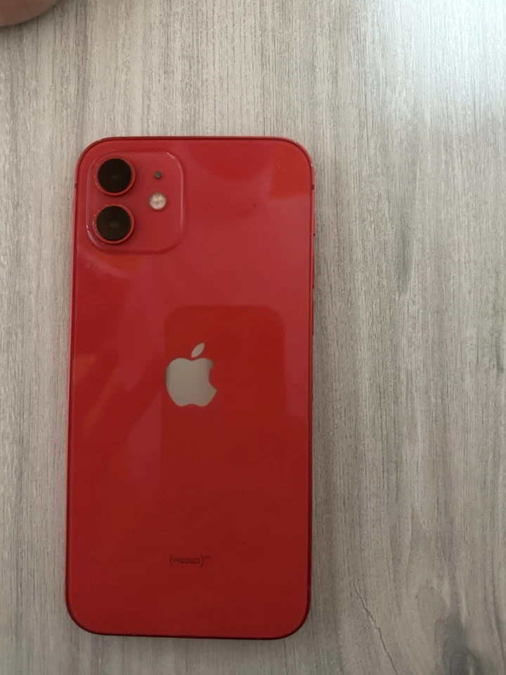 Apple iPhone 12 - 64GB - Rosso (Sbloccato) - Immagine 2 di 4