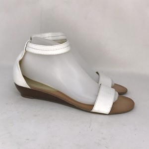 womens white sandals size 8.5