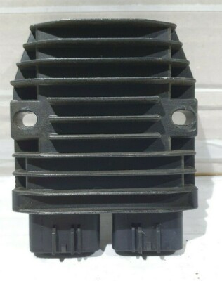 Spannungsregler Benelli BN 302 Spannungsregler