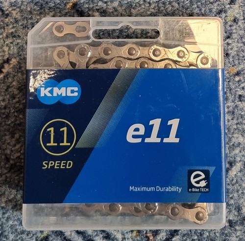 Chaîne De Transmission KMC E11 EPT Pour VTT - Compatible 11 Vitesses, Maillon à Rivet Unique