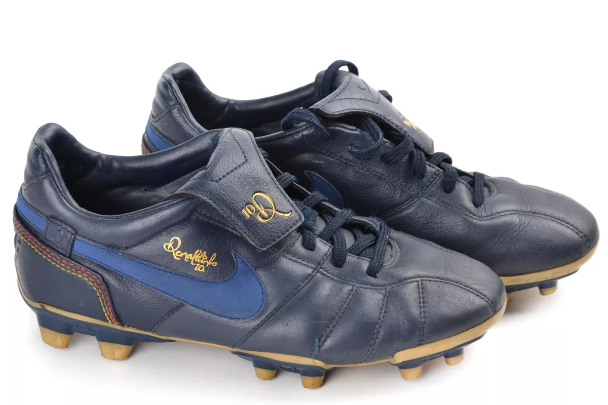 Ronaldinho top soccer boots