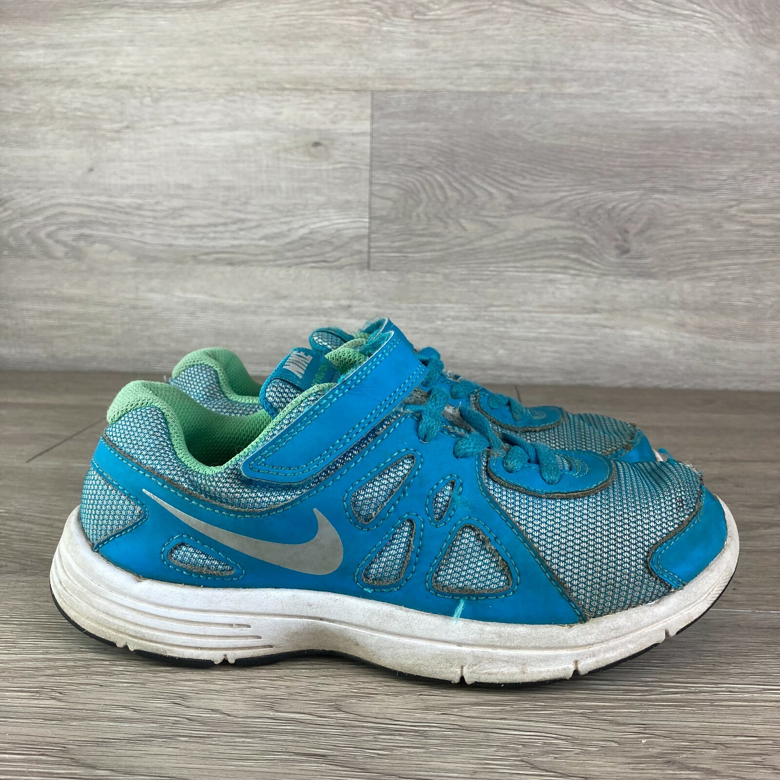 Nike Revolution 2 PSV 555091-405 Blue White Sneaker Athletic Shoes Size 2.5  Y | eBay