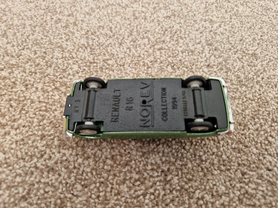 NOREV CORGI SOLIDO 1/43 CLASSIC RENAULT R16 DIECAST MODEL CAR - Image 3 of 3