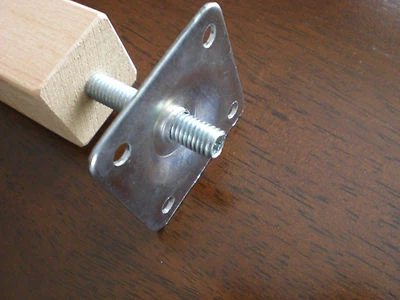 IMAGE-2009 Piastra di montaggio parti di montaggio e tasselli in metallo dado filettato per piedi mobili M8 - M10