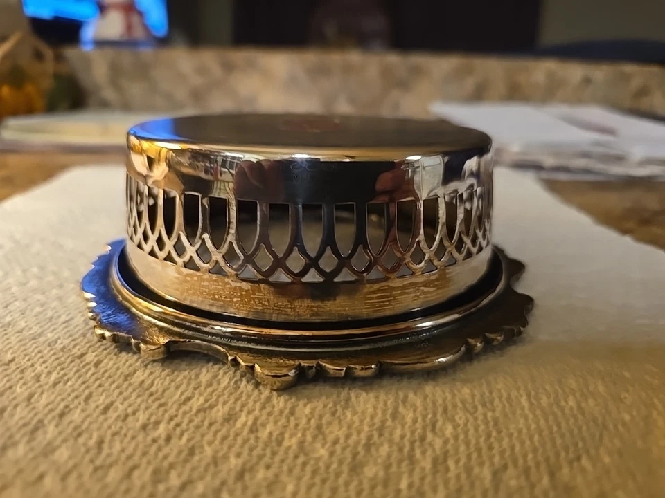 Posavasos florales de vino con estampado Lunt holloware plateado de elocuencia plateado. Foto 4 de 4