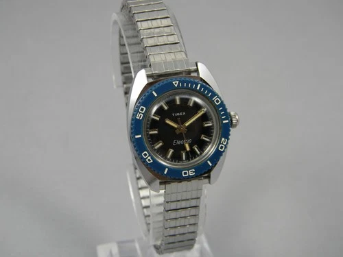 Vintage Timex Electric Watch Women 26mm Blue Silver New Battery Stretch Band 6"+