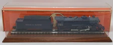 Lionel 6-18679 O JC Penny T&P 4-6-2 Steam Loco and Tender #721 with Display Case
