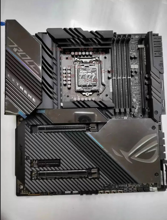 Intel LGA1200 ASUS ROG MAXIMUS XIII EXTREME ATX Motherboard PCIe 4.0 M.2 Tested