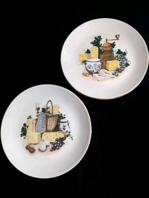 Set of 2 KAHLA Porcelain Cheese Wine Design-GDR Salad Plates Set.