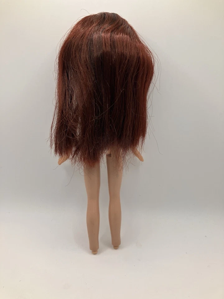 Bratz MGA Phoebe Regreso a la Escuela 2006 Muñeca Sudadera Camisa y Pantalones Cortos Foto 4 de 4