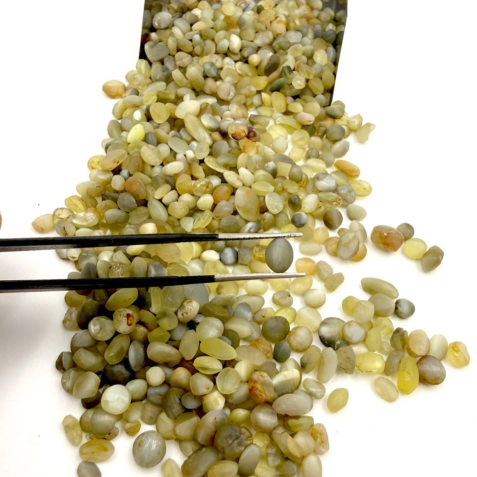 100% Natural Green-Yellow Chrysoberyl Cat's eye Crystal Uncut Rough Lot 100 CT - Image 3 of 4