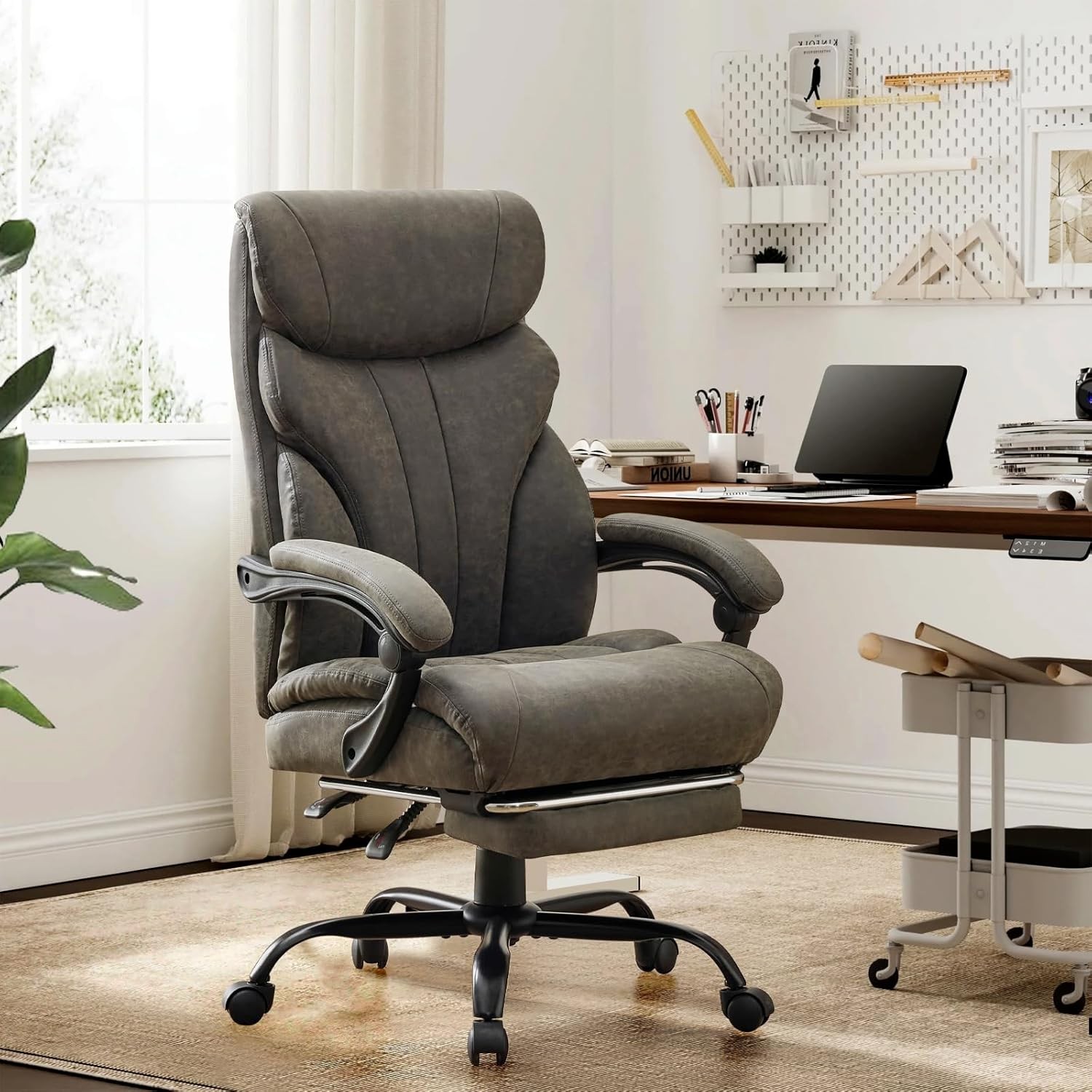 500Lbs Big And Tall Office Chair With Footrest Wide Ergonomic Computer Chair
