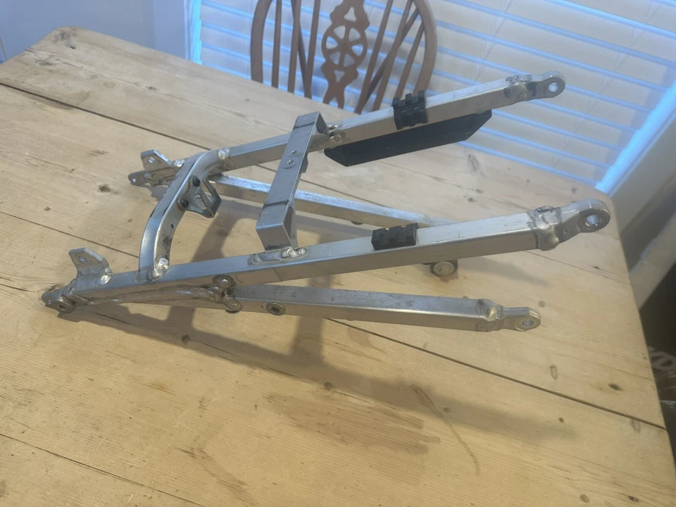 2014 - 2019 年雅马哈 YZ250F YZ450F WR250F WR450F 正品原始设备制造商复合子框架组件 — 第 2/4 张图片