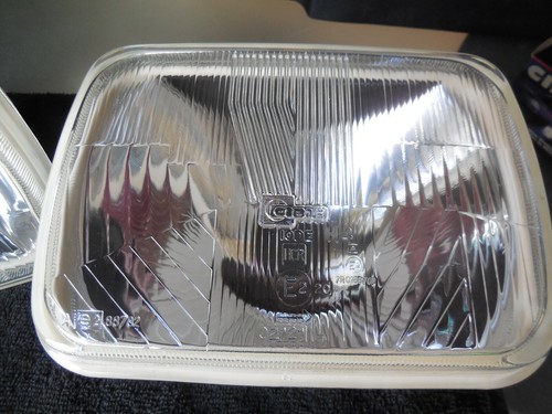 Cibie 200mm rectangular LH (UK/JAP/AUS/NZ) headlamps (pair). Genuine w/H4 bulbs - Picture 5 of 12