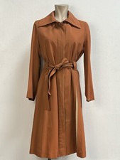 Capo archivio 530. Trench