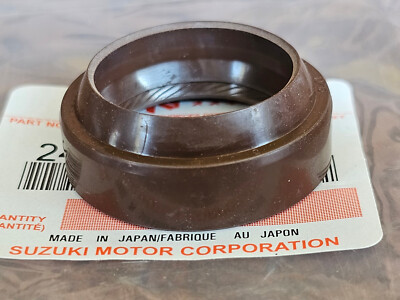 SUZUKI CARRY EVERY SUPER CARRY JIMNY SAMURAI REAR TRANSMISSION CASE OIL SEAL NEW