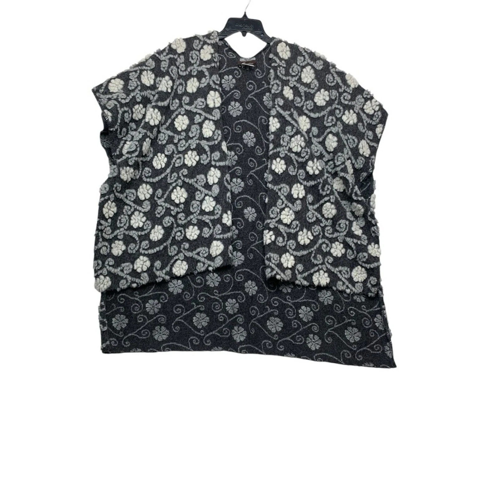 J perico one size wool floral Gray Wool Blend Sweater poncho white Italy
Opens in a new window or ta