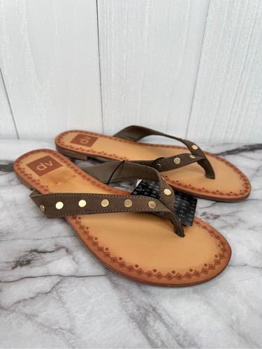 DV Dolce Vita Gotie Studded Thong Flat Sandals Cafe Tan Boho Casual Festival 8