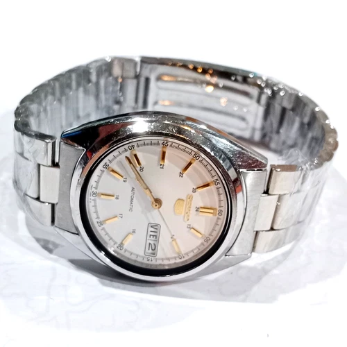 VINTAGE Men's Watch Seiko Automatic 7S26 White Tone Dial Day/Date 21jewels