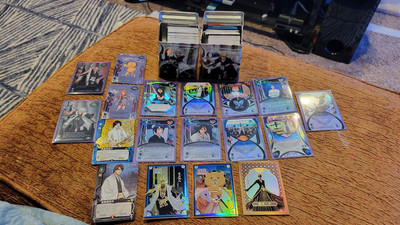 Bleach TCG Lot 13 Holos 2 Tins  Holos Ichigo Hitsugaya Kon Trading Card Game