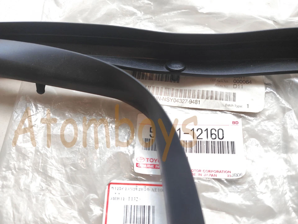 OEM TOYOTA COROLLA AE102 AE100 AE101 EE101 Sello de capucha a soporte de radiador GOMA Foto 4 de 4