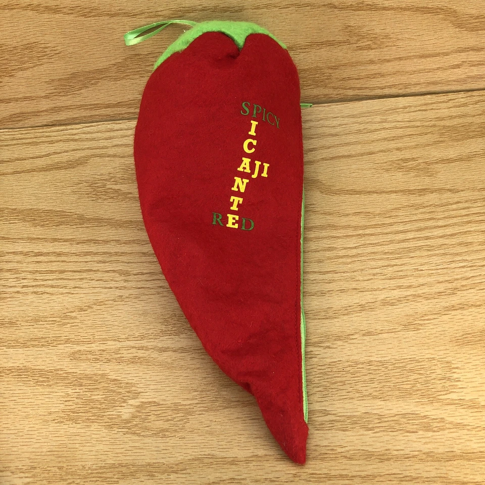 Levenger Crossword Picante - Bilingual Crossword Game Play in English or Spanish - Image 3 of 4