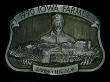 UD09127 NOS VINTAGE 1990 IOWA FARMER SAVING THE SOIL COMMEMORATIVE BUCKLE