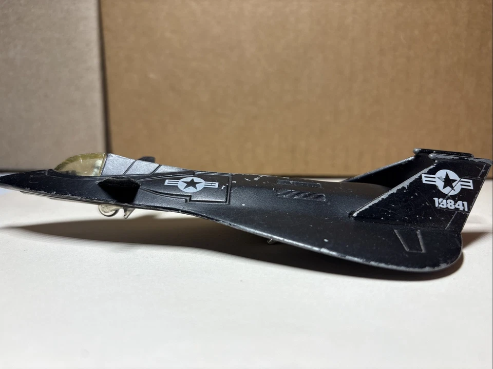 ERTL 1989 Vintage Diecast Metal F-19 Stealth Fighter Jet Fuerza Aérea de los Estados Unidos Foto 3 de 4