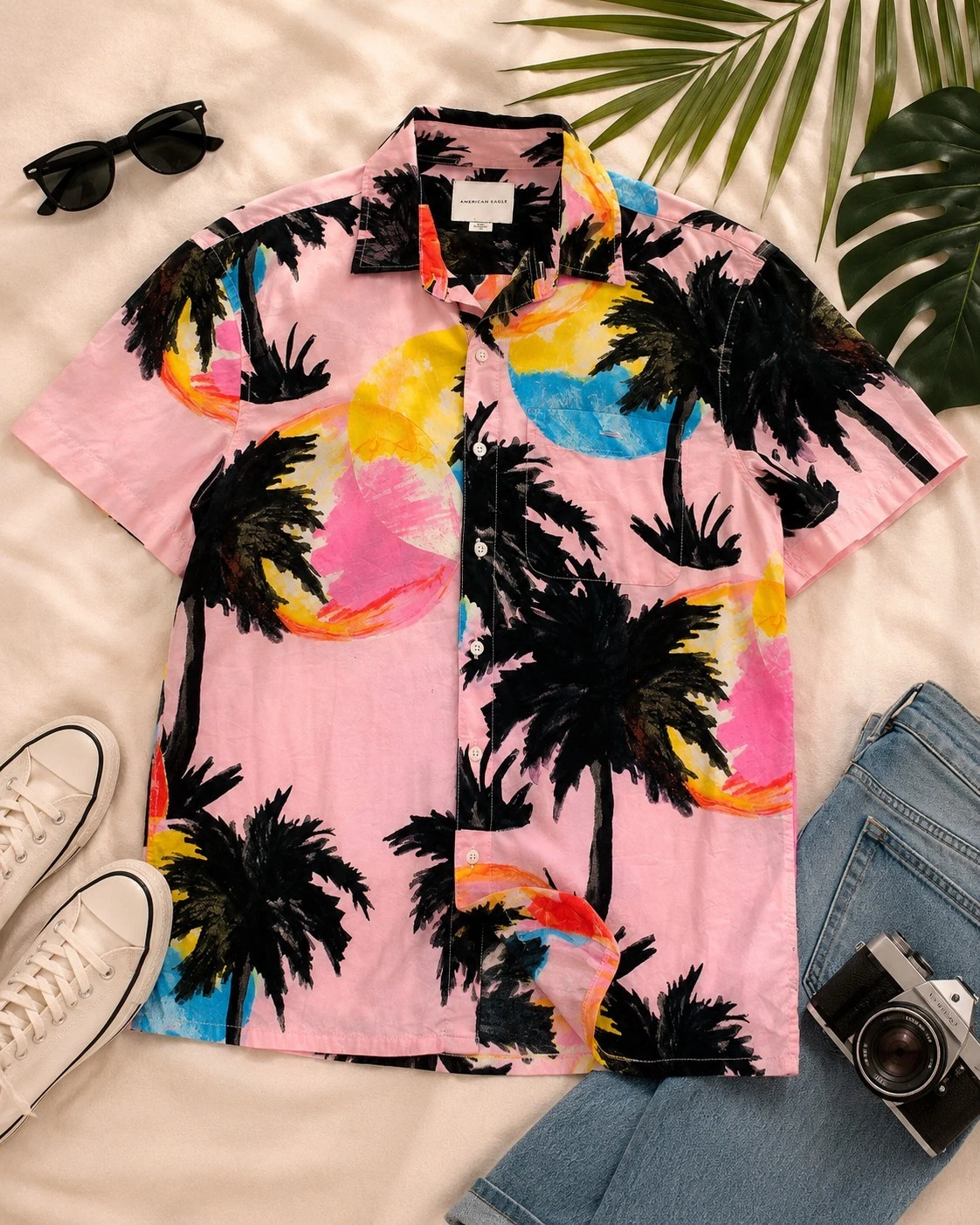 American Eagle Tropical Hawaiian Camp Shirt Mens M Pink Palm Tree Resort