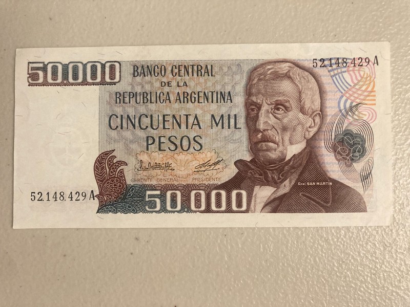 ARGENTINA - 50000 Pesos - Possible uncirc - tiny counting crinkles