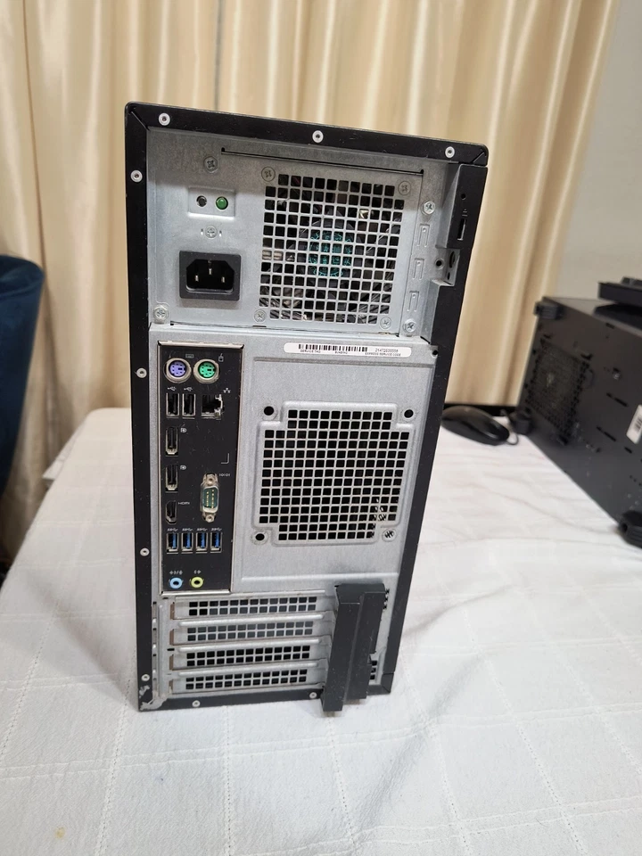 Dell PowerEdge T30 Tower Server Xeon E31225 3.3 GHZ 8GB 1TB - Image 2 of 4