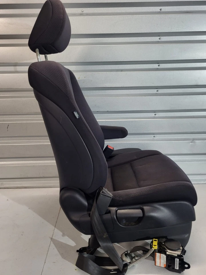 2007 2008 2009 2010 Honda CR-V Passenger RH Side Seat W/Center Console OEM - Image 4 of 4