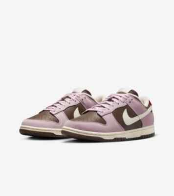 HM0987-200 Nike Women's Dunk Low Cacao Wow and Pink Foam (Damen)