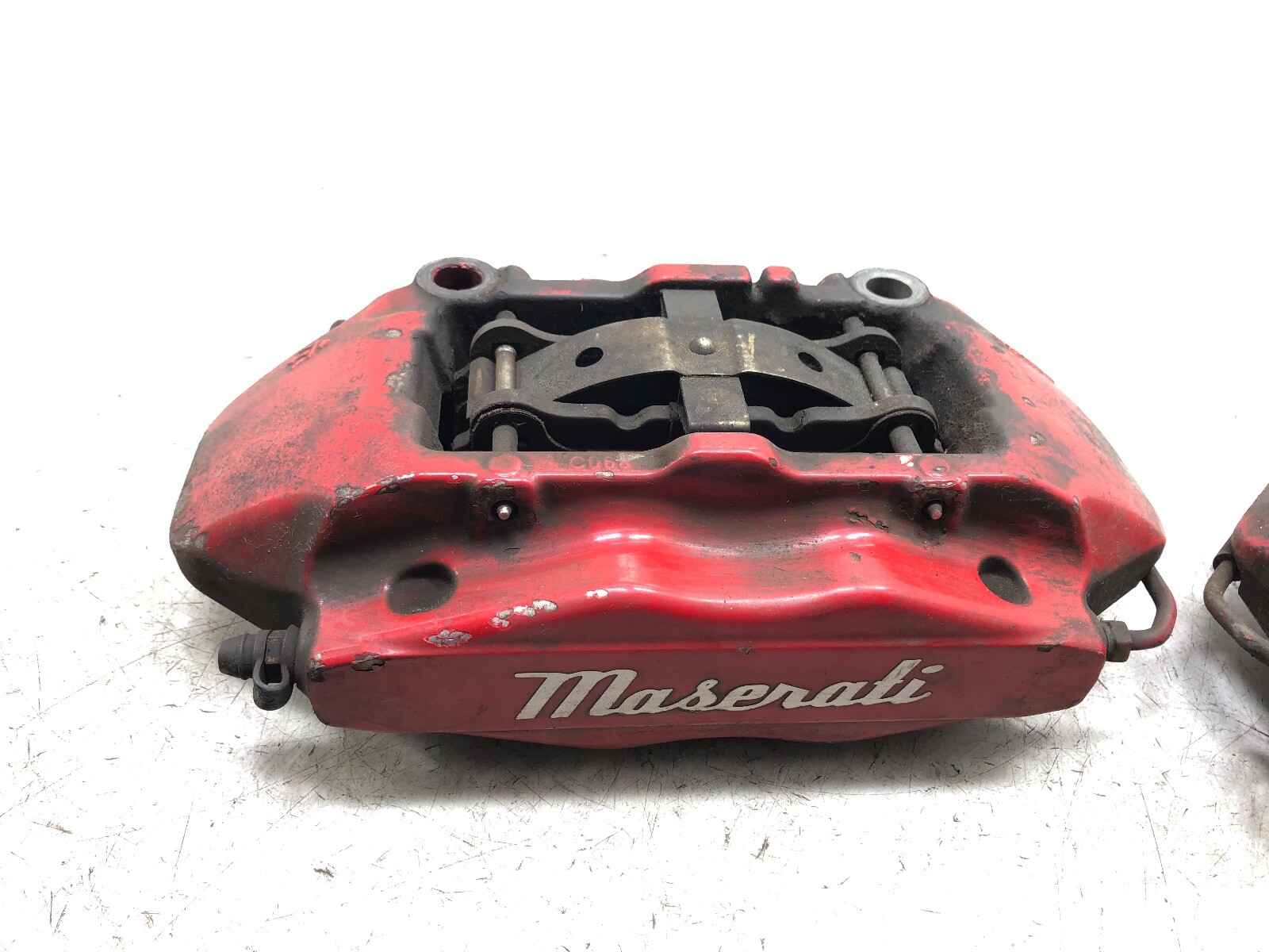 2014-2021 MASERATI GHIBLI FRONT BRAKE CALIPERS X2 OEM.
