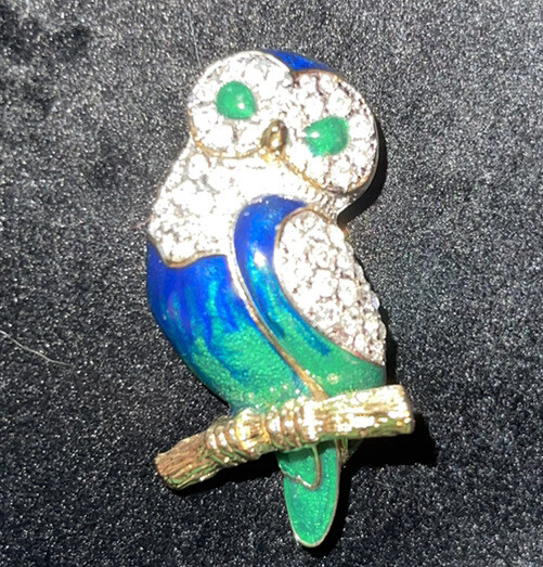 BUTLER AND WILSON CRYSTAL AND ENAMEL VINTAGE RARE OWL NEW BROOCH