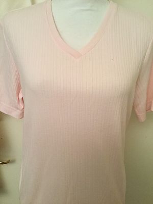 Classic Elements Woman's Pink V Neck Top Size Medium