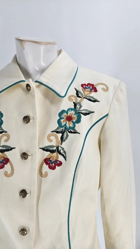 Jaqueta Sharon Young Sportswear Feminina Pequena Creme Algodão Floral Bordada... - Imagem 2 de 4