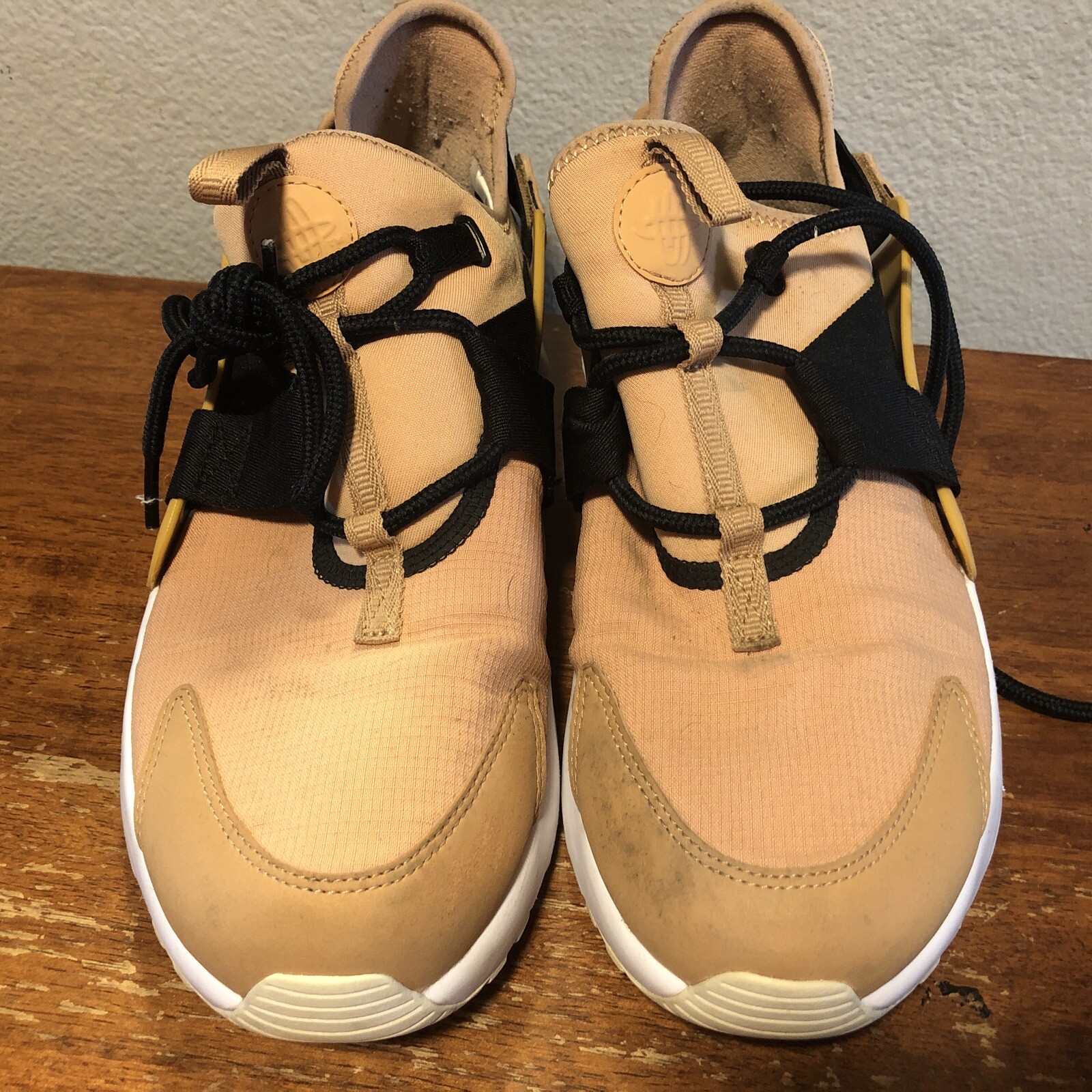 nike huarache city low white