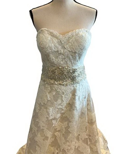 Signature Justin Alexander Pearl Silver Beaded Lace Wedding Gown Size 12 $1748 - Image 3 of 4