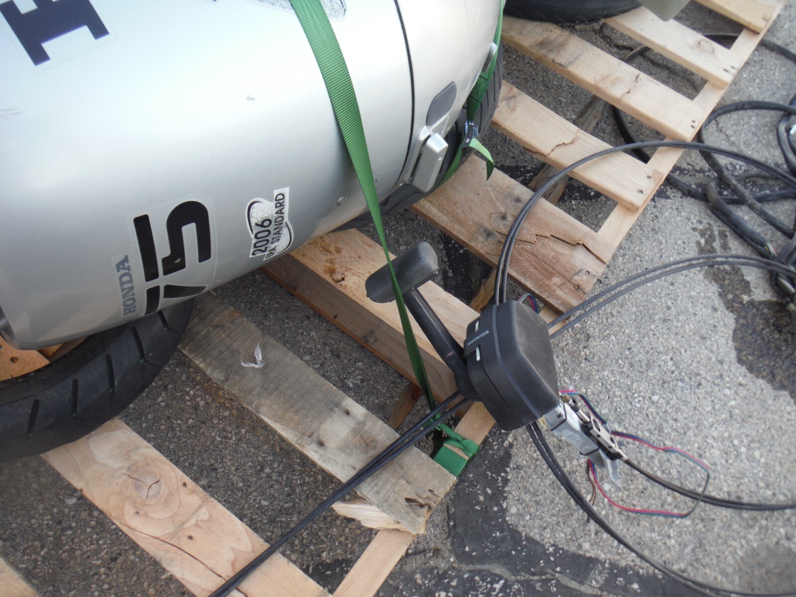 1998 Honda 75 HP Outboard with controls. Longshaft BF75A Four Stroke