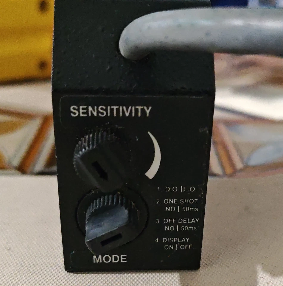 Banner Engineering R55CW1QP Photoelectric Sensor 10-30VDC 10mA 50ms - Image 4 of 4