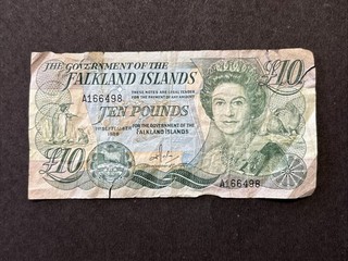 1986 Government Of Falkland Islands £10 Pounds Banknote QEII Poor Condition