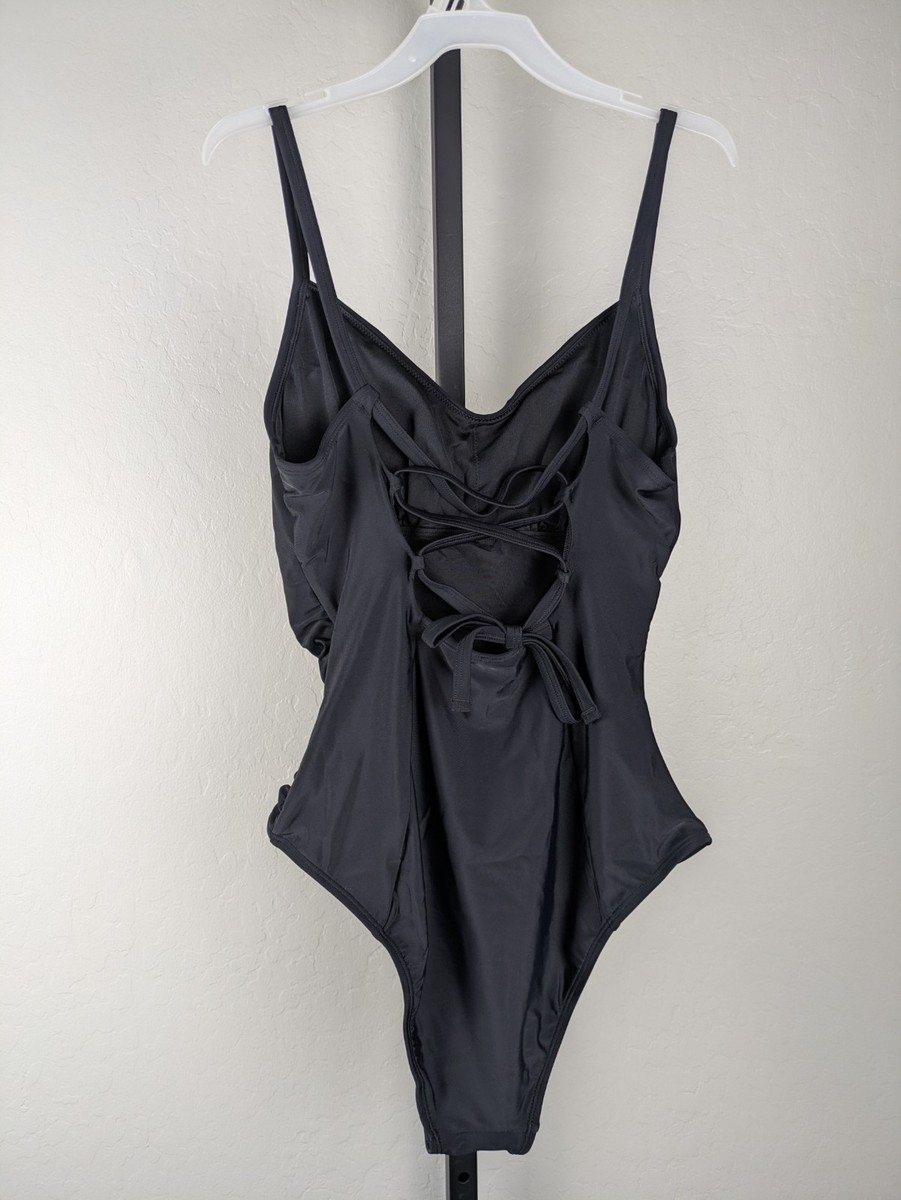 シルク NWT Cupshe Medium black Alluring One-Piece Swimsuit with Lace-Up