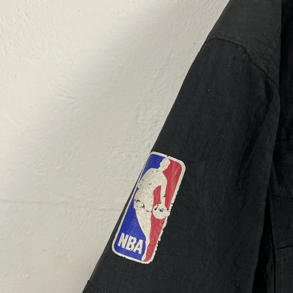 Chicago Bulls Jacket Vintage 90s NBA black Nutmeg Large Hooded  - Image 3 of 4