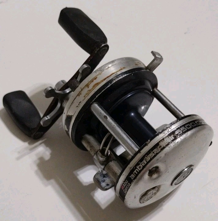 Abu Garcia Ambassadeur 5500C Level Wind Reel Baitcasting Silver TESTED