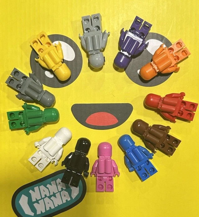 Lot of 12 Lego Classic Spaceman Minifigures With Free GWP Chrome Spaceman - Image 2 of 4