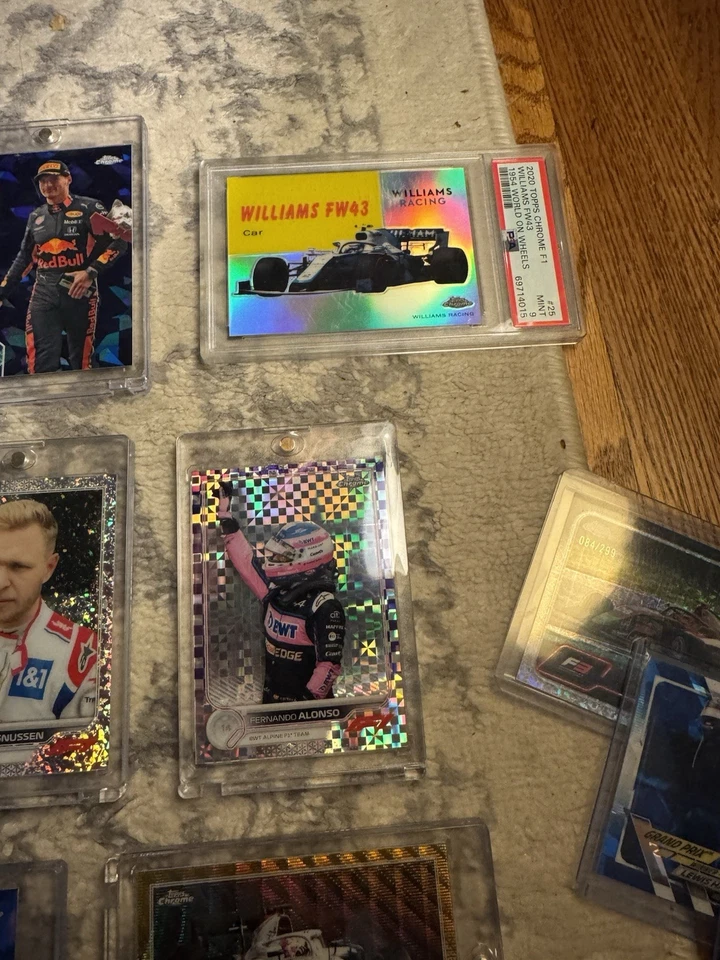 Lote de tarjetas de F1 de gama alta ESTATE FOUND. Novatos, la mayoría #/. Hielo azul, onda púrpura. Foto 4 de 4