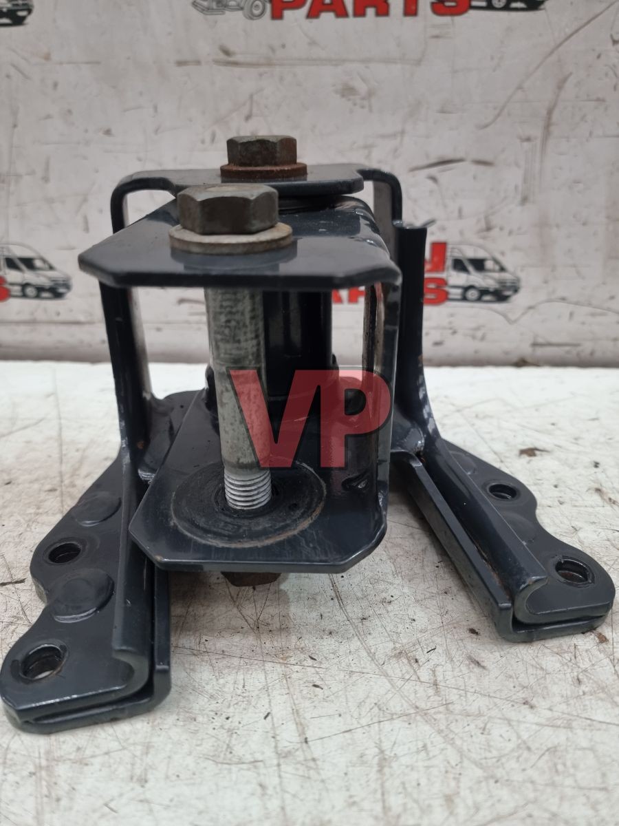 2023 IVECO Daily Van - 2.3 S/W Rear Spring Hanger Bracket (2014-2024) 5801526253 thumbnail 5