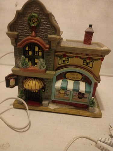 Vintage Jo-Ann Stores 2010 Jennees Cupcake Shop Christmas Village Building