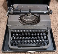 Typewriter Underwood Champion Vintage with Case-Needs Work thumbnail